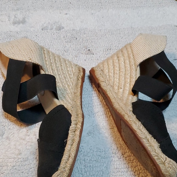 Espadrilles - Picture 4 of 4